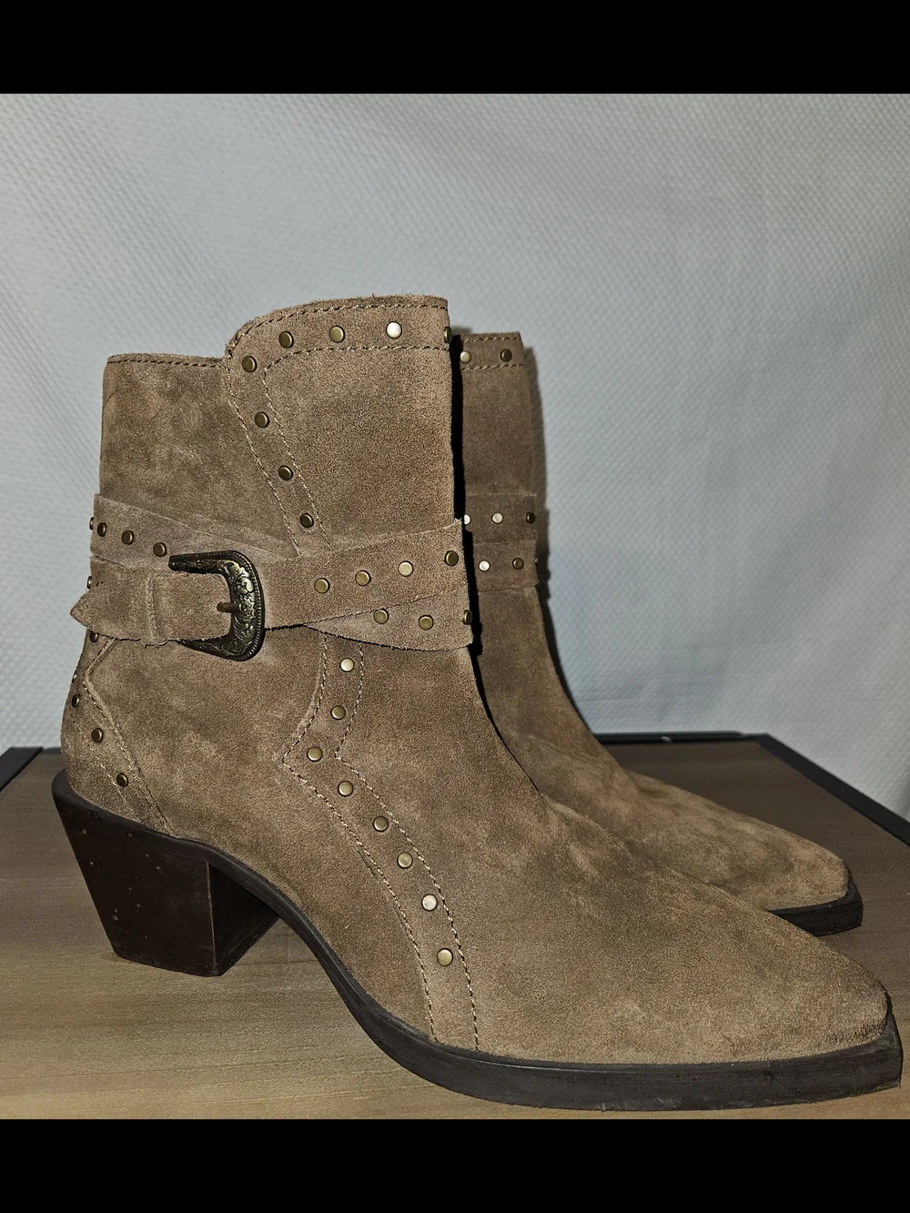 Crown Vintage Brown Suede Studded Ankle Boots Size 10M